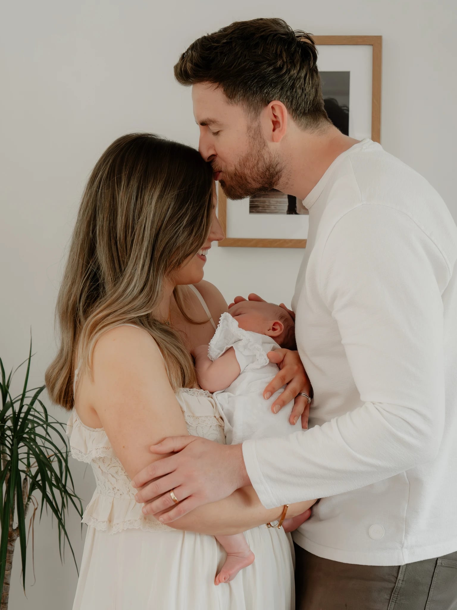 What Actually Happens at a Newborn Session